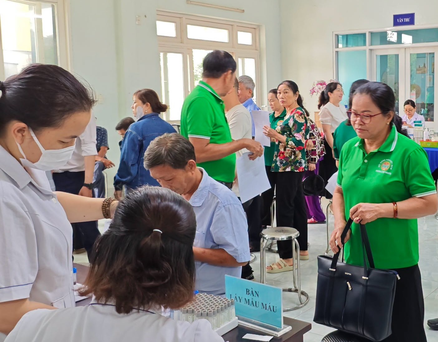 Hơn 300 hội viên nông dân được khám sức khỏe miễn phí